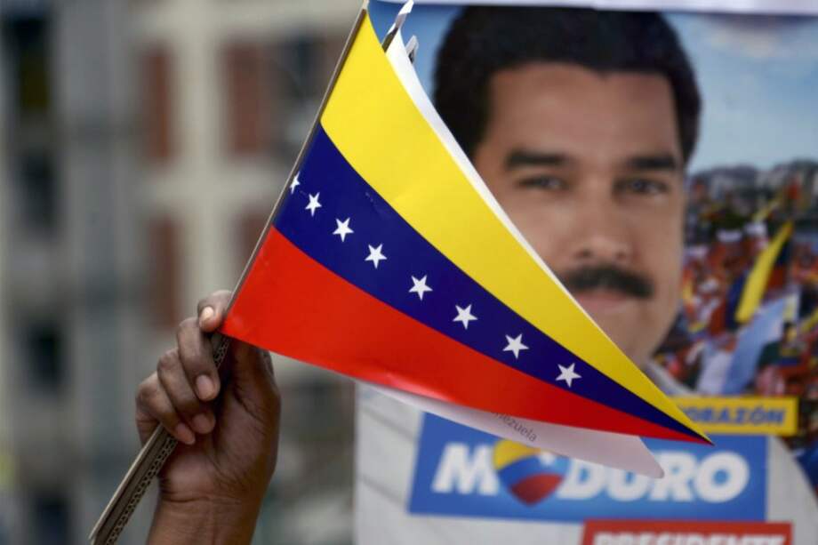 Maduro prepara diálogo nacional ante crecientes protestas opositoras