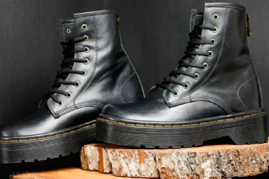 Botas negras para hombre