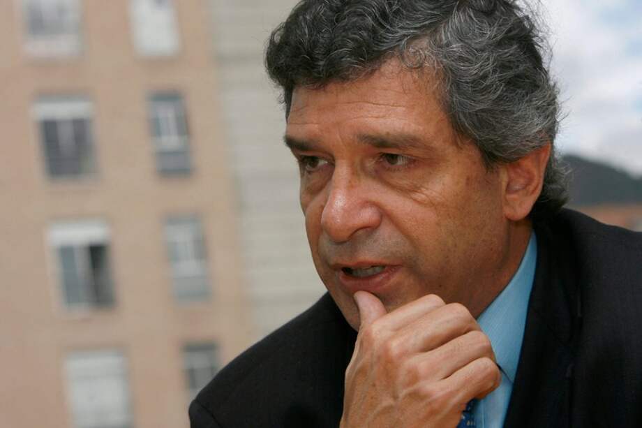 Rafael Pardo anuncia consejo de seguridad por robos a supermercados