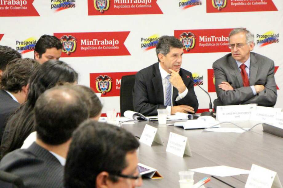 Gobierno, sin posición unificada sobre alza del salario mínimo para 2013