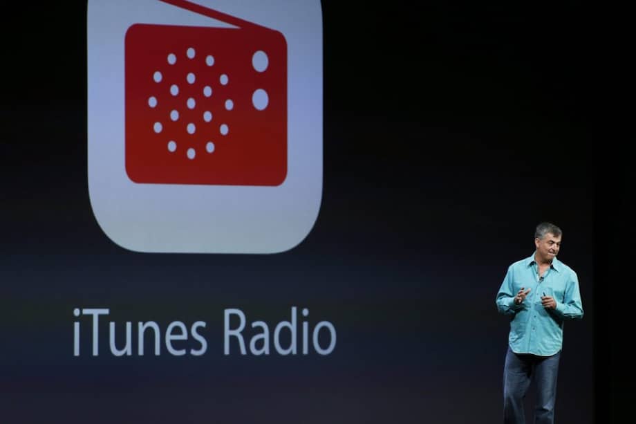 El vicepresidente senior de Servicio y Software de Internet de Apple, Eddy Cue, habla durante la presentación del nuevo iTunes Radio./ EFE