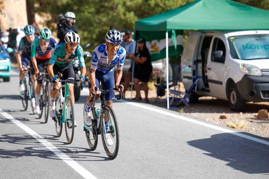 El ciclista colombiano del Team Bahrain Victorious, Santiago Buitrago, durante la etapa 12 de la Vuelta a España 2026.