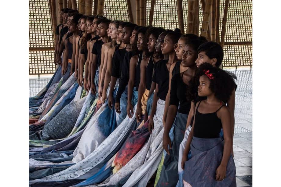 El Colegio del Cuerpo (eCdC), fundado en 1997 en Cartagena de Indias por Álvaro Restrepo (Colombia) y Marie France Delieuvin (Francia).