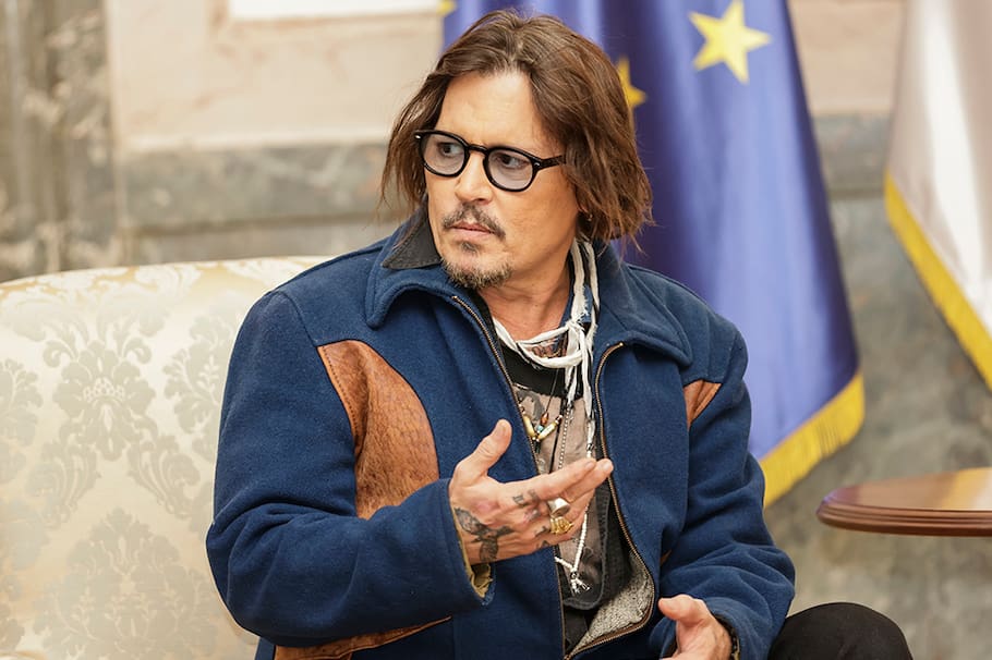 Disney le ha devuelto a Deep el rol del famoso pirata en uno de sus parques