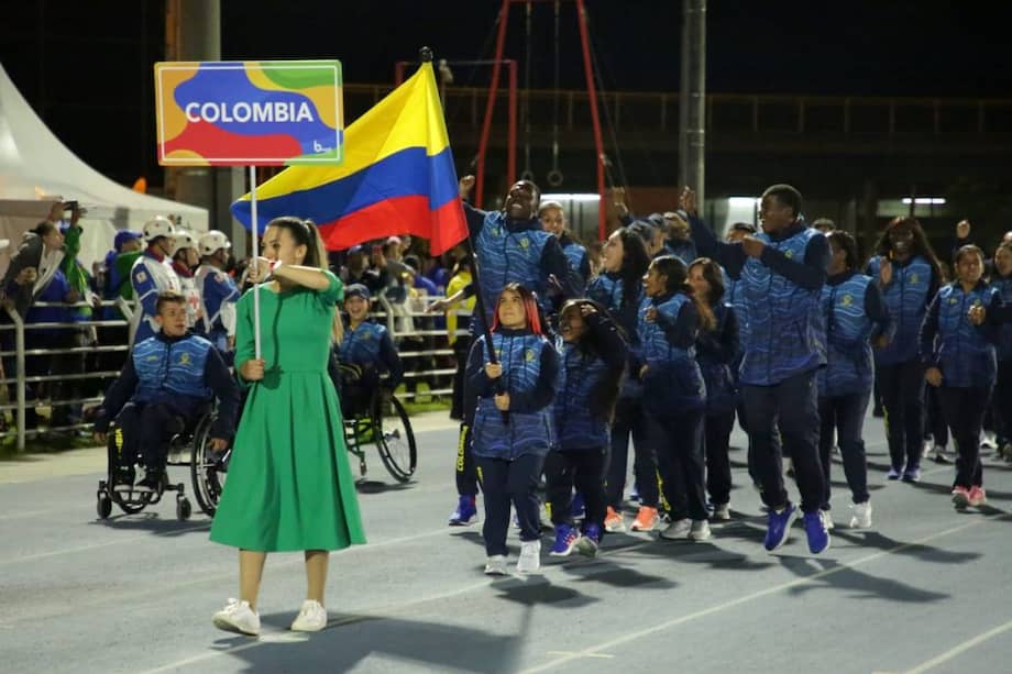La delegación nacional en la ceremonia inaugural.