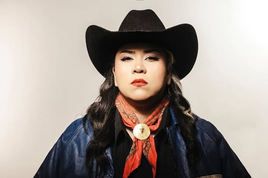 La cantante mexicana Vivir Quintana utiliza su música para contar historias reales de violencia contra la mujer.