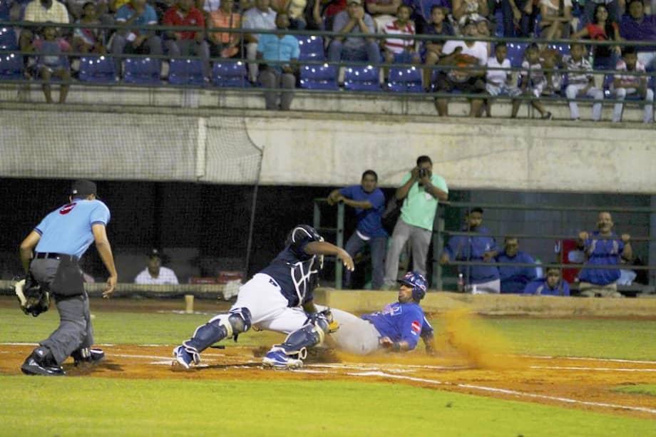Caimanes de Barranquilla son los nuevos líderes de la Liga Colombiana de Béisbol Colombiano.