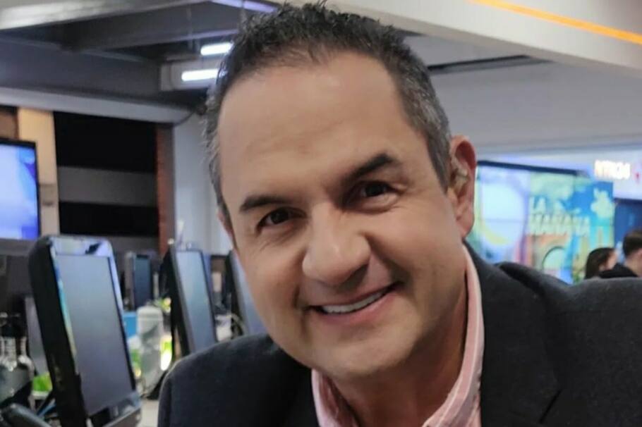 Mauricio Vélez, presentador de Buen Día Colombia.