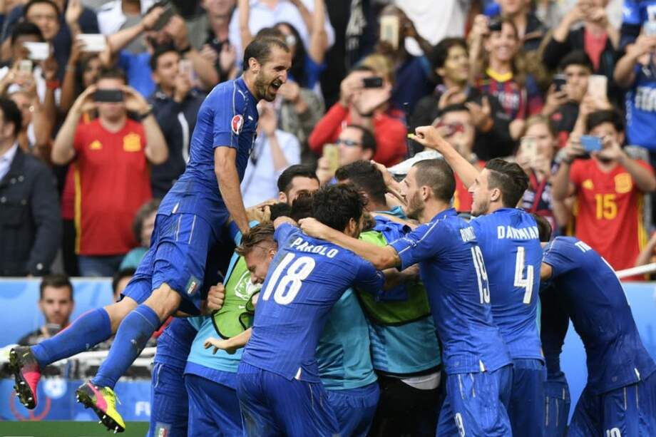 Italia celebra su clasificación a cuartos de final de la Euro 2016. Foto: AFP