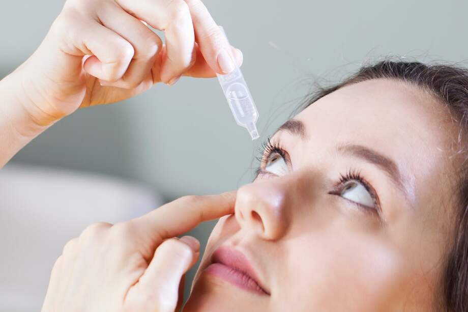 EzriCare comunicó que no tiene conocimiento de ninguna prueba que vincule infecciones con el producto, pero ha dejado de distribuirlo.