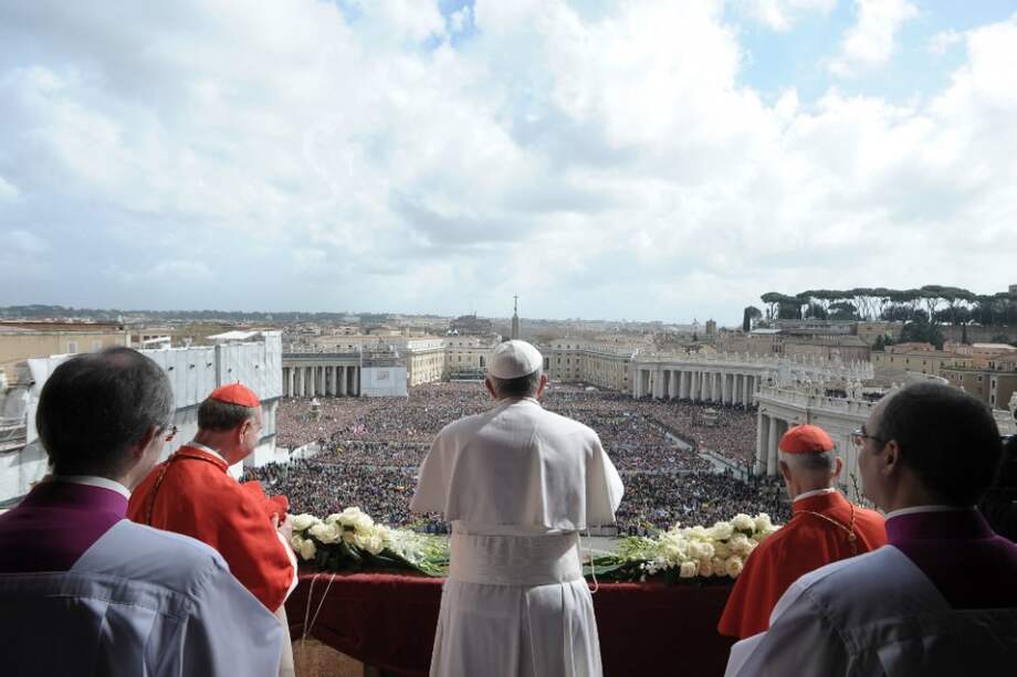 Magnetismo del papa Francisco llena la plaza de San Pedro