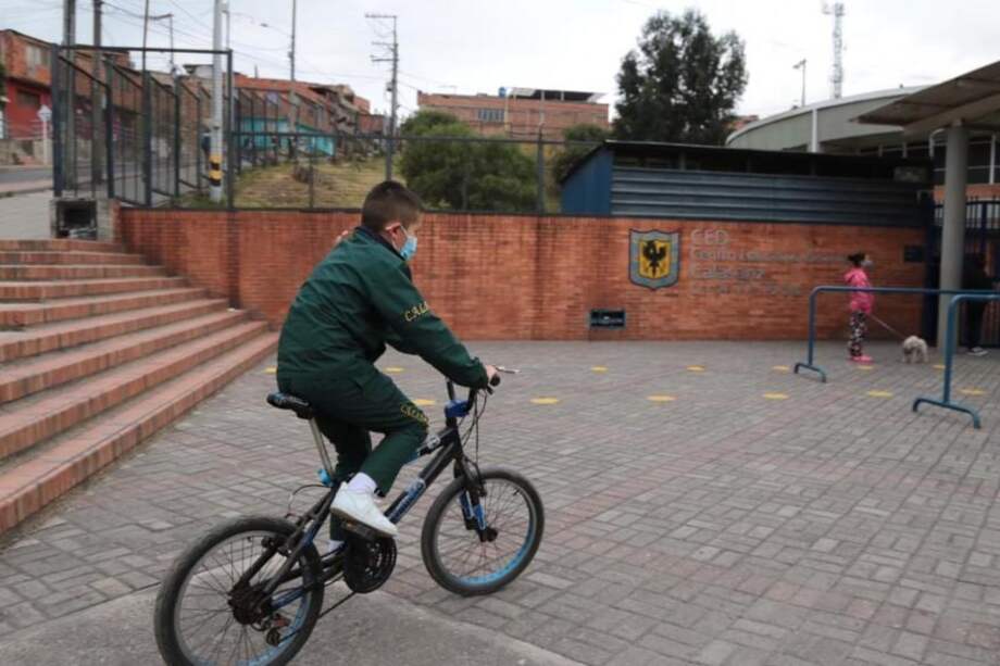 Bogotá fue la ciudad con menor inasistencia escolar y con menor índice de pobreza multidimensional durante 2020.