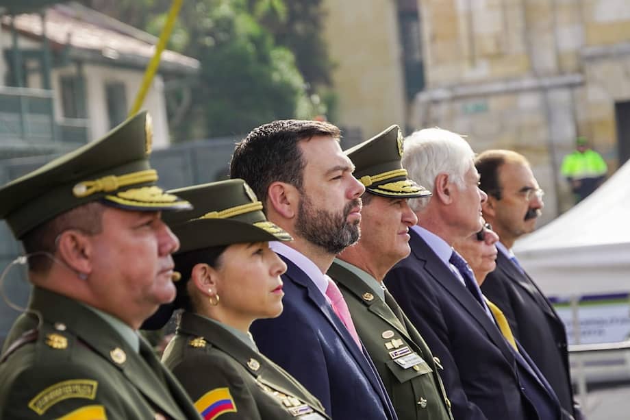 Transmisión de mando Policía Metropolitana de Bogotá. General José Daniel Gualdrón asume el liderazgo policial en la capital.