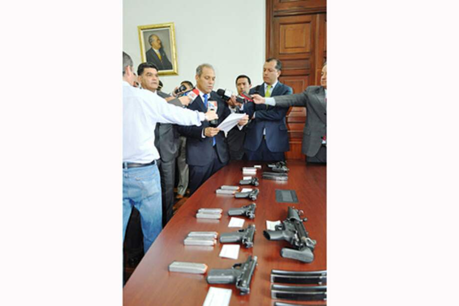 Se inició campaña por 'desarme legislativo'