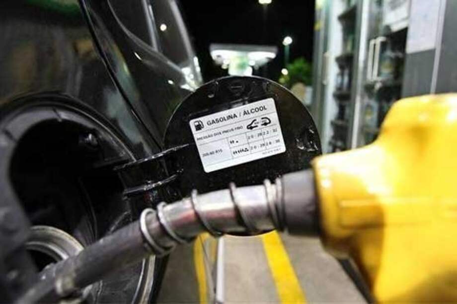 A partir de 2017 Venezuela venderá gasolina en pesos colombianos en la frontera