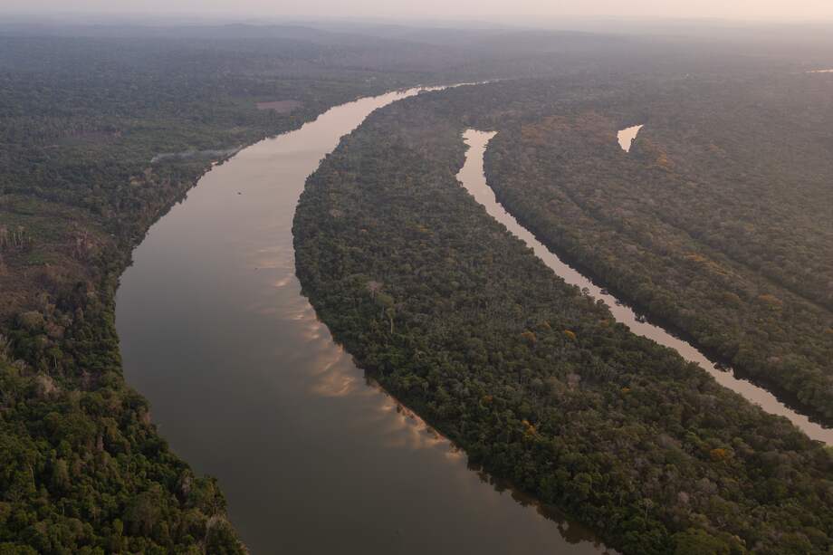 La minería ilegal de oro ha dividido a los indígenas de la Tierra Munduruku, en la Amazonía brasileña.