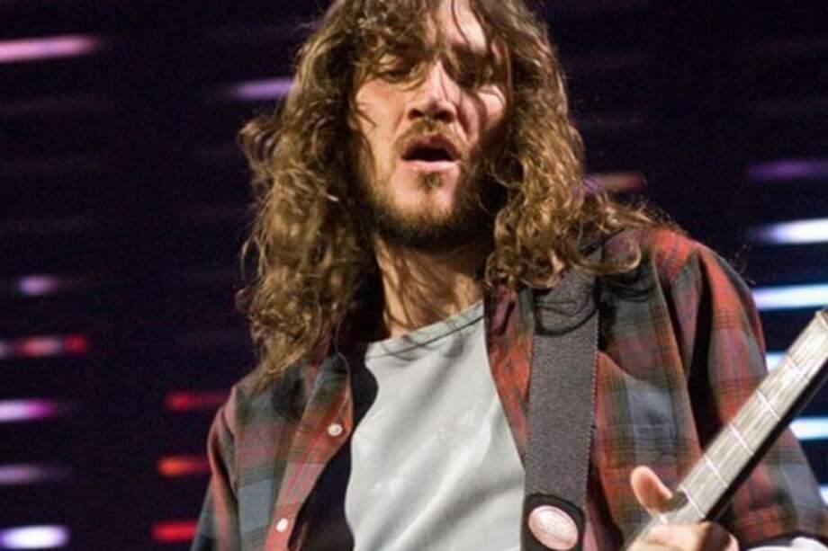John Frusciante, legendario guitarrista de Red Hot Chilli Peppers, volverá a la banda luego de varios años de ausencia y de críticas al negocio de la música. / Cortesía