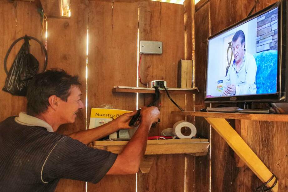 Cada vez más familias cuentan con servicio de energía en las zonas rurales de Cundinamarca