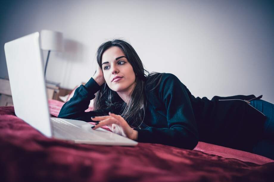 Una modelo principiante puede ganar de 1 a 3 millones de pesos al mes. / Getty Images.