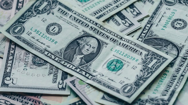 Dollar en Colombie : la devise s'ouvre sous les 3 200 COP pour la première fois en sept ans