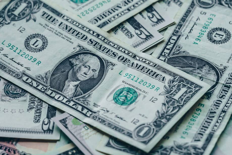 Así se construye el precio del dólar en Colombia