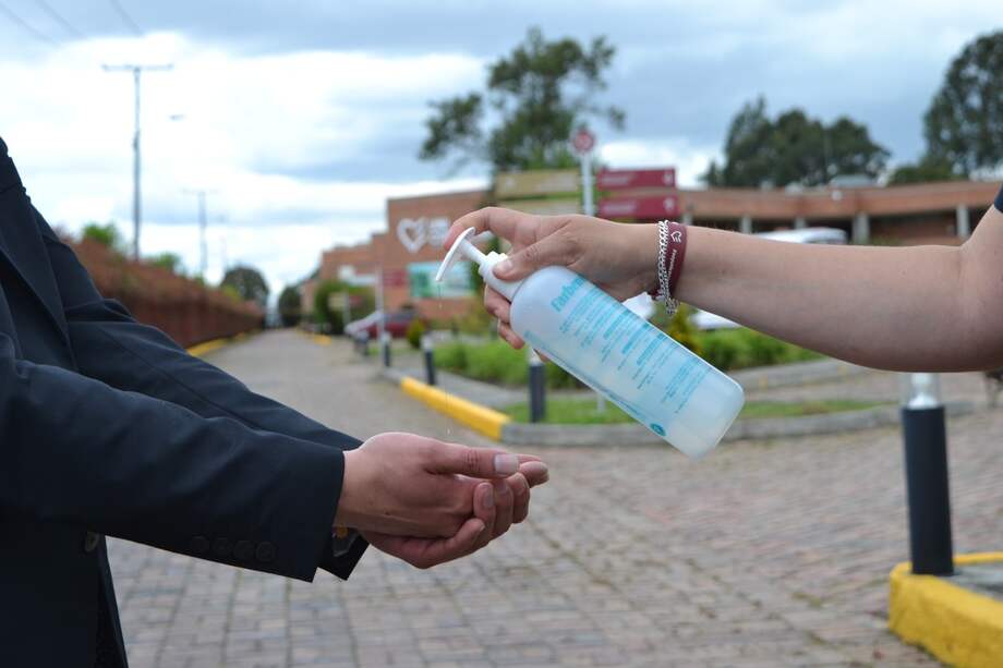 Por el momento, no se tiene una fecha establecida de un posible regreso a clases presenciales.