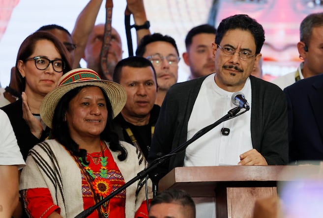 ¿Y el triunfo del Gobierno?: Iván Cepeda pasa a segunda vuelta derrotado por De la Espriella