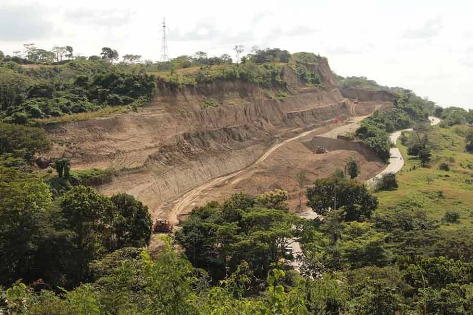 El pleito entre indígenas y constructores por reinicio de calzada en Sincelejo