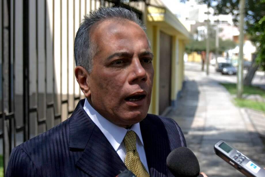 Fiscal advierte que opositor Manuel Rosales será detenido si vuelve a Venezuela