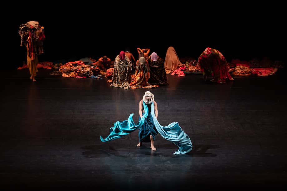 “Encantado”, la obra de la coreógrafa brasileña Lia Rodrigues, se presentará durante el FIAV en el CNA Delia Zapata Olivella.