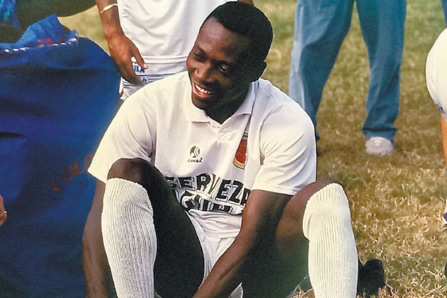 Freddy Rincón perdió la vida el 13 de abril de 2022, a los 55 años, dejando un legado imborrable en el fútbol colombiano.