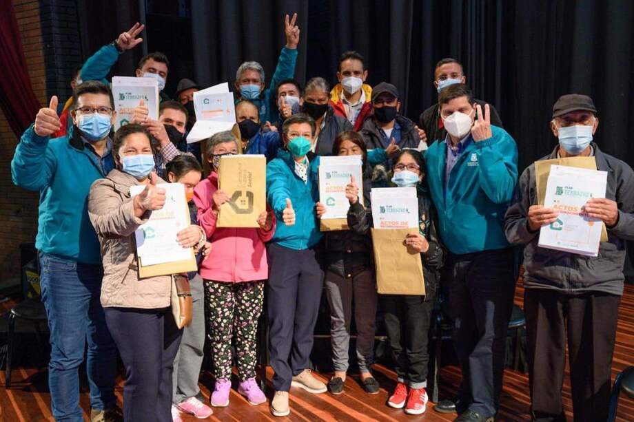 Se espera que al terminar el cuatrienio se entregue este reconocimiento a 1.250 familias de barrios populares de Bogotá.