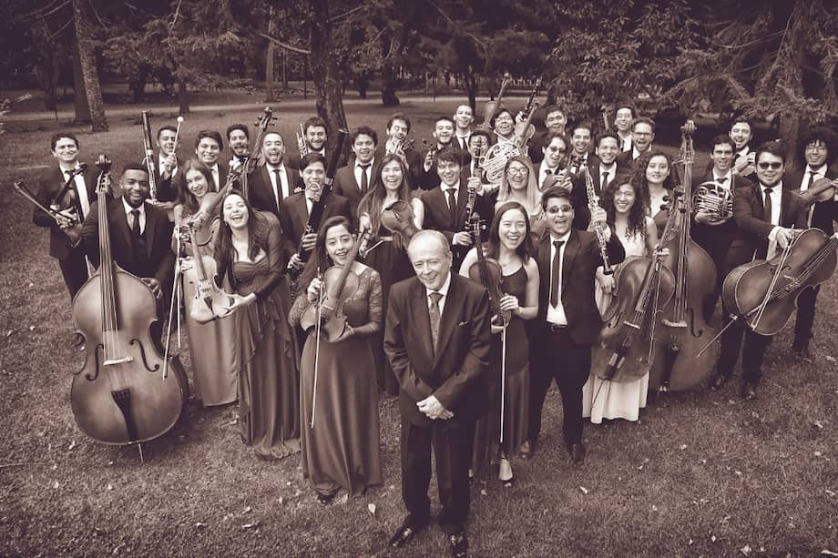 La celebración de esta década y media del festival finaliza con la presentación de la Orquesta Filarmónica de Bogotá, aquella institución con 54 años de historia, dos Grammy Latino y una nominación junto a Juanes en los Latin American Music Awards por Mejor Concierto Virtual.