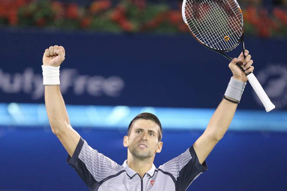 Novak Djokovic gana a Berdych y reconquista Dubai