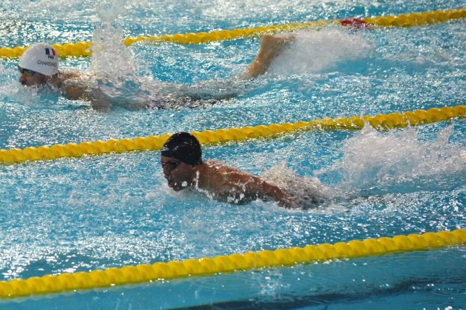 Nelson Crispín consiguió dos preseas de oro y una de plata para el país.