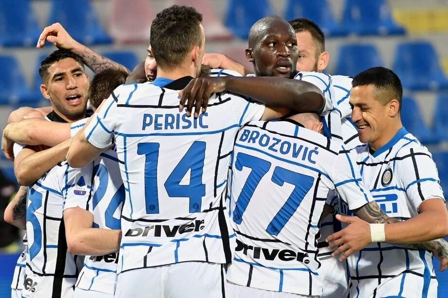 Los jugadores de Inter en la celebración de uno de sus goles.