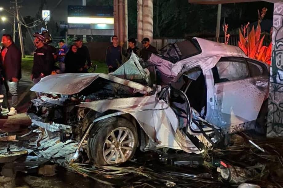 Según las autoridades, el conductor del BMW se encontraba conduciendo en exceso de velocidad.