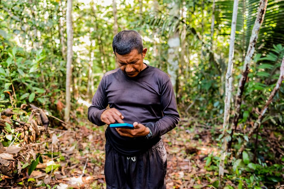 El objetivo del proyecto es conectar alrededor de 100.000 hogares de la Amazonia colombiana.