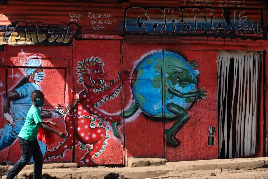 Informes oficiales señalan que la Policía de Kenia ha matado a por lo menos 15 personas durante la pandemia de coronavirus.