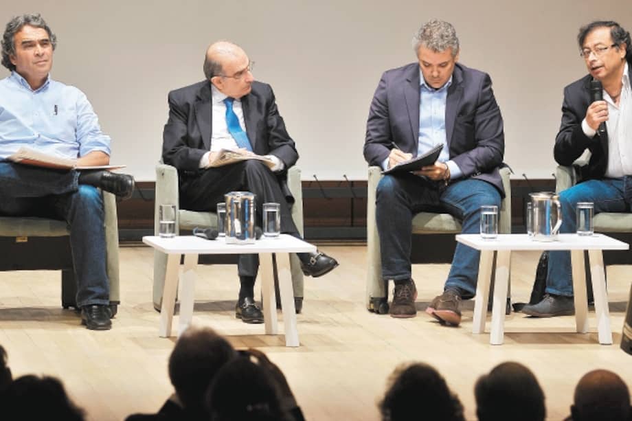 Los candidatos presidenciales Sergio Fajardo, Humberto de la Calle, Iván Duque y Gustavo Petro se reunieron durante dos horas en el auditorio Mario Laserna de la Universidad de los Andes, en Bogotá / Fotos: Óscar Pérez - El Espectador