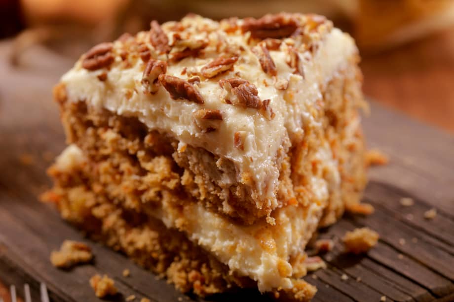 Acompaña este postre de nueces con un café bien colombiano.