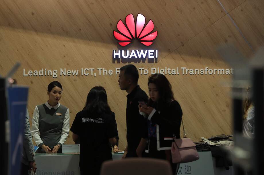 Estados Unidos incluyó a Huawei en una lista negra el mes pasado, impidiéndole adquirir software y componentes del país norteamericano. / Archivo