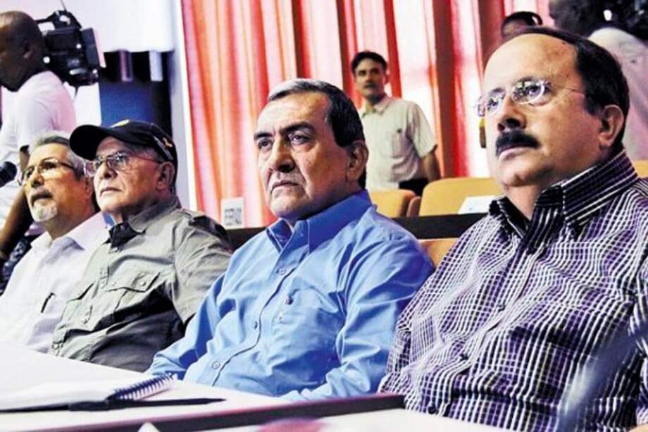 Marco León Calarcá’ (izq.), ‘Rodrigo Granda’, ‘Mauricio Jaramillo’ y ‘Andrés París’/ EFE