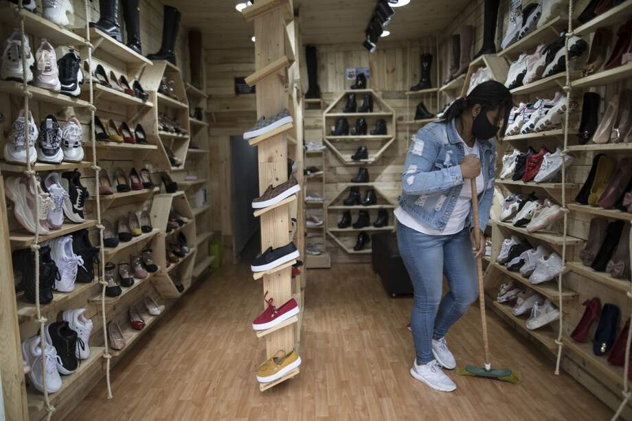 En Bogotá todavía continúan los esfuerzos para la recuperación del tejido empresarial.