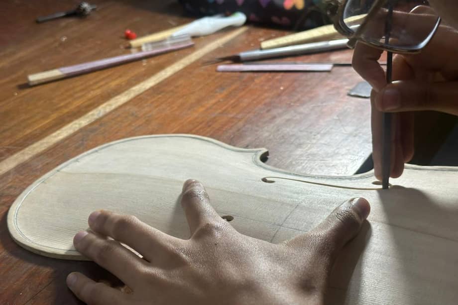 El programa de lutería en Ibagué tiene el apoyo de la Escuela Internacional de Lutería de Cremona.