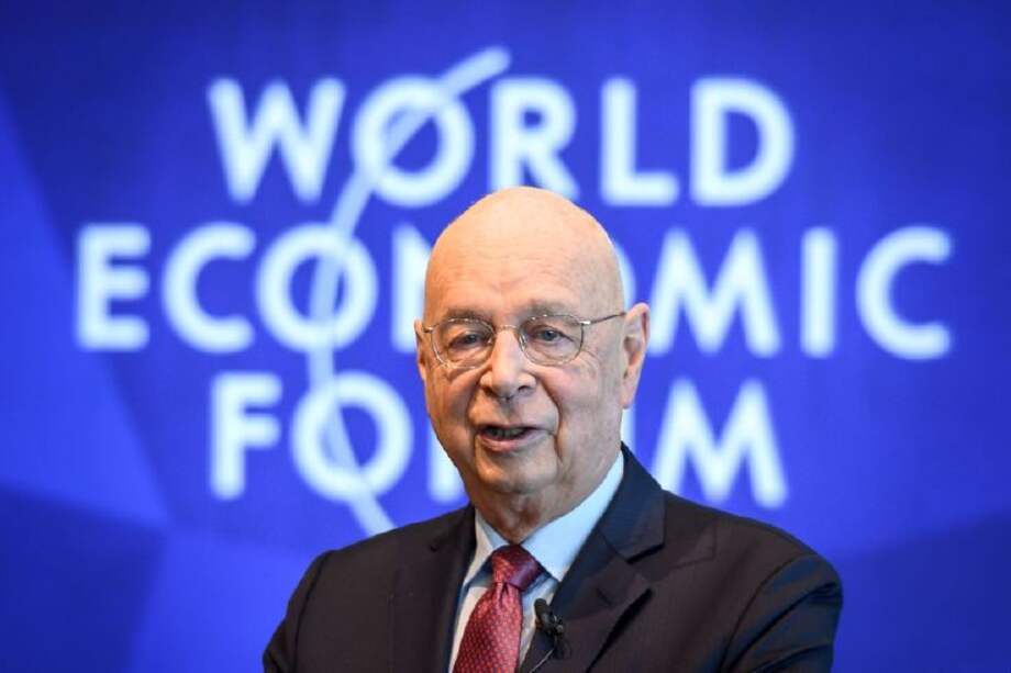 Klaus Schwab pide “énfasis en alimentar la creatividad, el pensamiento crítico y el alfabetismo digital”. / AFP