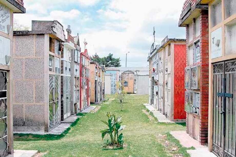 Hornos crematorios del Cementerio del Norte contaminarían aire de Bogotá