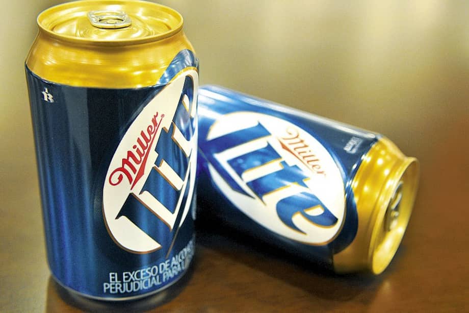 Esta es la presentación de la cerveza estadounidense Miller Lite en lata, ‘made in Colombia’. / Liz Durán