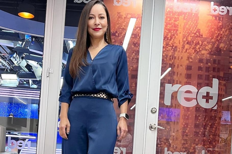 La reconocida psicóloga y sexóloga denunció a través de sus redes sociales que a plena luz del día, en una concurrida calle de Bogotá, fue víctima de robo.