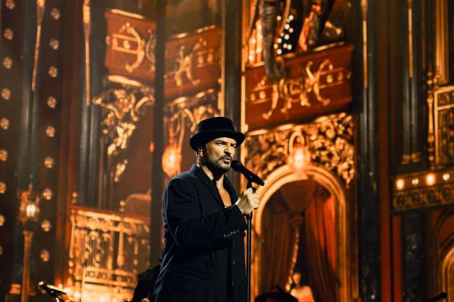 La primera noche interpretó “Fuiste tú” con la española Virginia García y la colombiana Karen Castiblanco, quienes hacen parte de su banda. Noches después salió al escenario con Gaby Moreno, para interpretar este tema y “Mi país”.